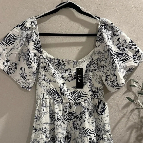 NWT Lulu's Tropical Sunshine White Floral Print Tiered Midi Dress Size Large - Picture 10 of 10